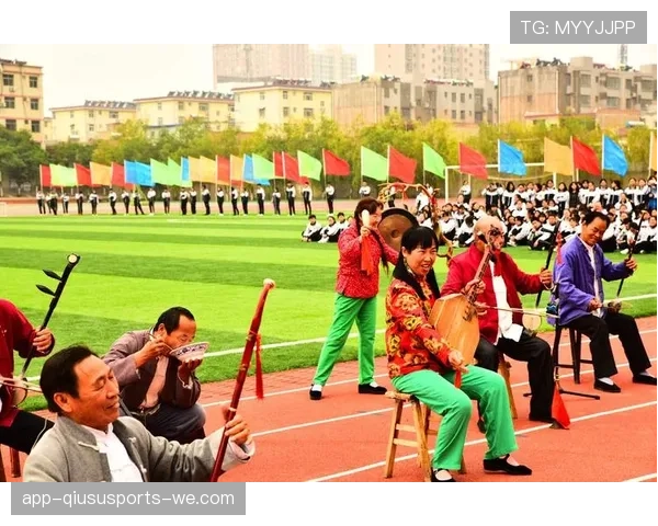 伏明霞都开始养生摊，谁还记得她当年的运动神级节奏？